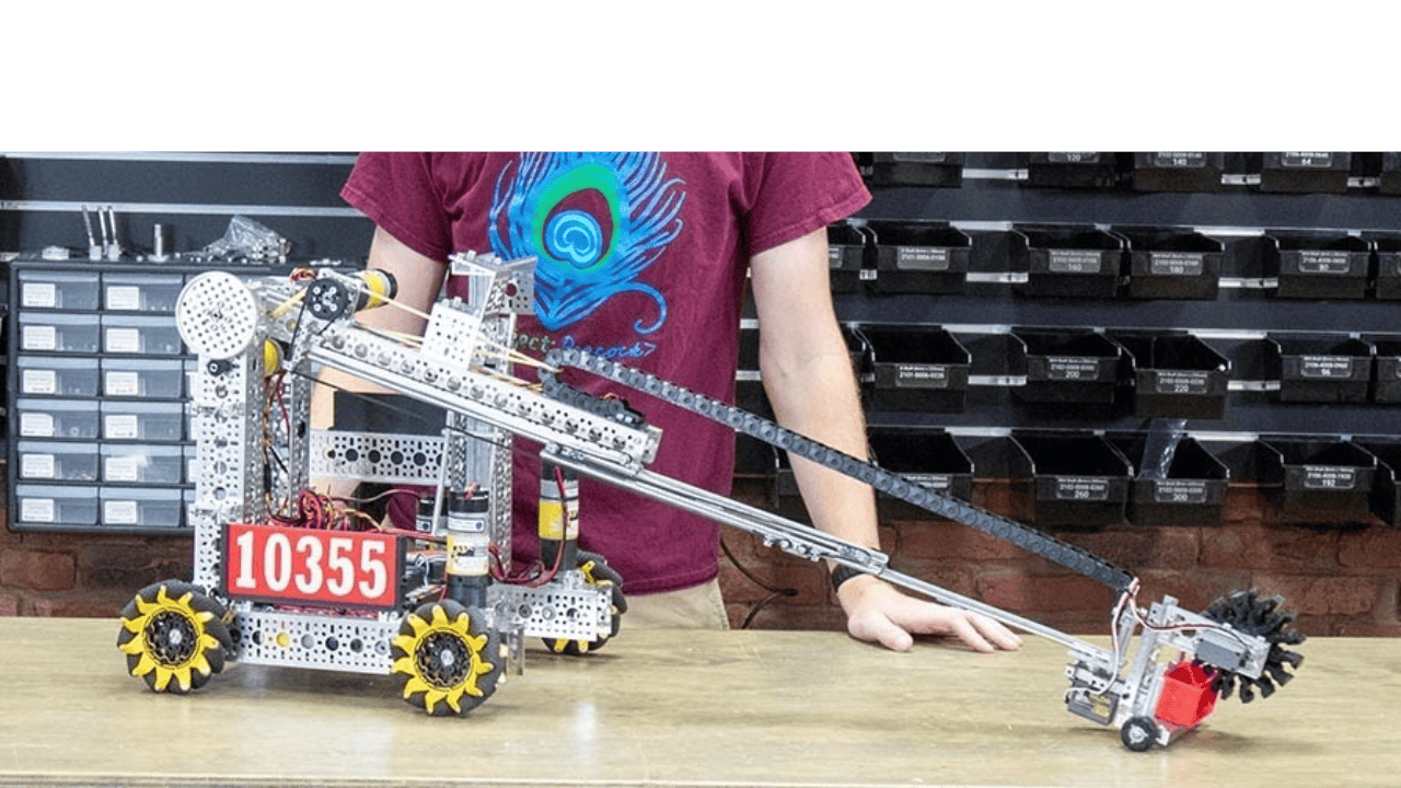Pivoting extending arm